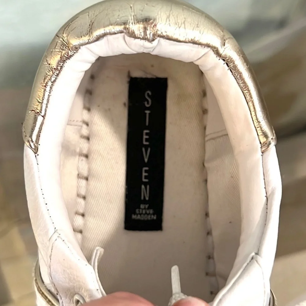 Steve Madden, PACE sneaker w/ espadrille platform, White leather w/Rose Gold